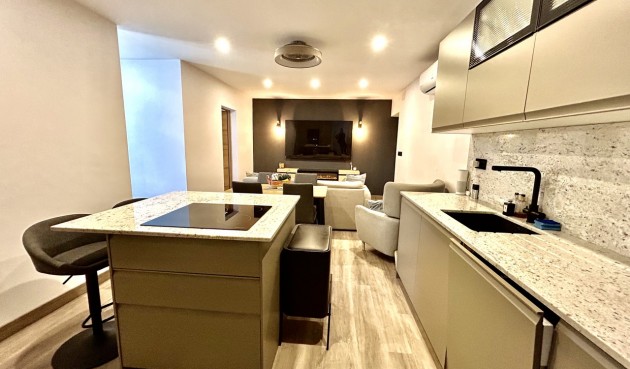 Resale - Town House -
San Miguel de Salinas - Inland