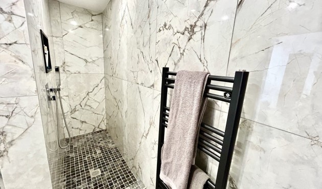 Resale - Town House -
San Miguel de Salinas - Inland