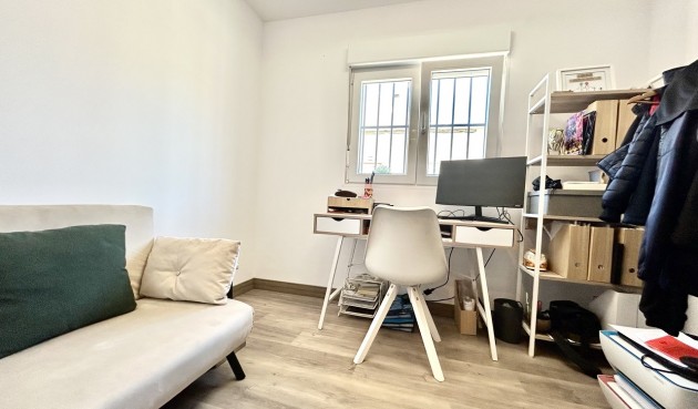 Resale - Town House -
San Miguel de Salinas - Inland