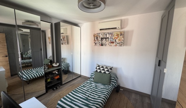 Resale - Town House -
San Miguel de Salinas - Inland