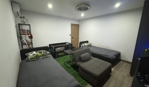 Resale - Town House -
San Miguel de Salinas - Inland