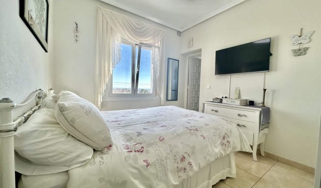 Resale - Villa -
Villamartin - Costa Blanca