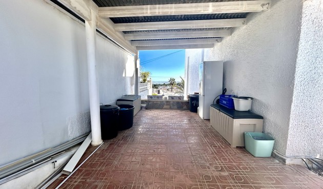 Resale - Villa -
Villamartin - Costa Blanca