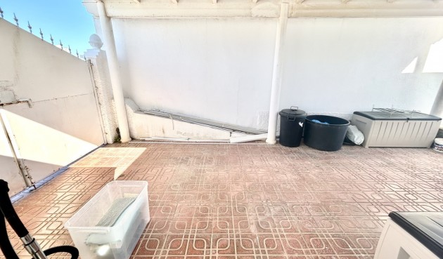 Resale - Villa -
Villamartin - Costa Blanca