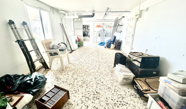 Resale - Villa -
Villamartin - Costa Blanca