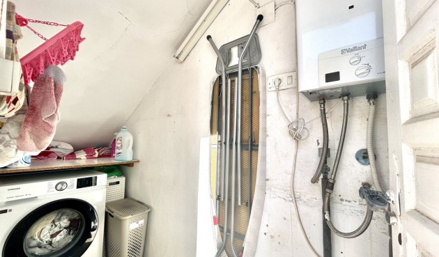 Resale - Villa -
Villamartin - Costa Blanca