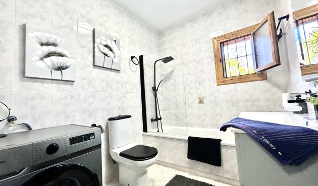 Resale - Town House -
Playa Flamenca - Costa Blanca