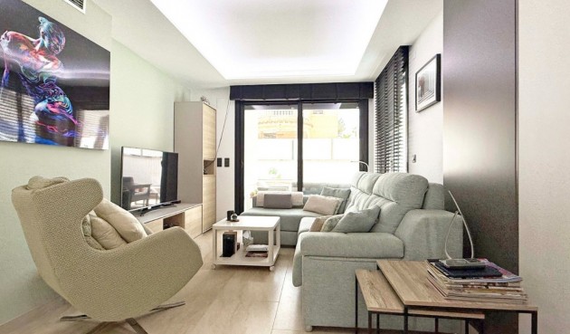 Resale - Villa -
Orihuela Costa - Costa Blanca