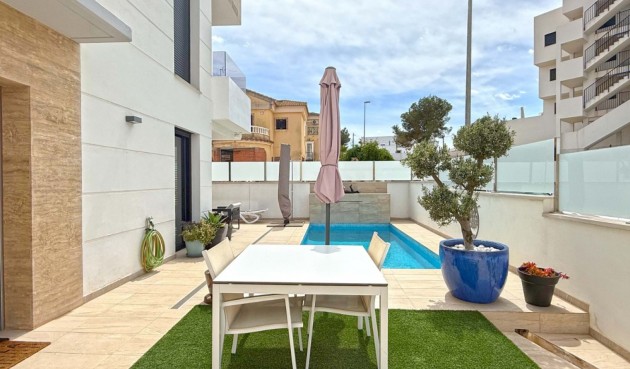 Resale - Villa -
Orihuela Costa - Costa Blanca