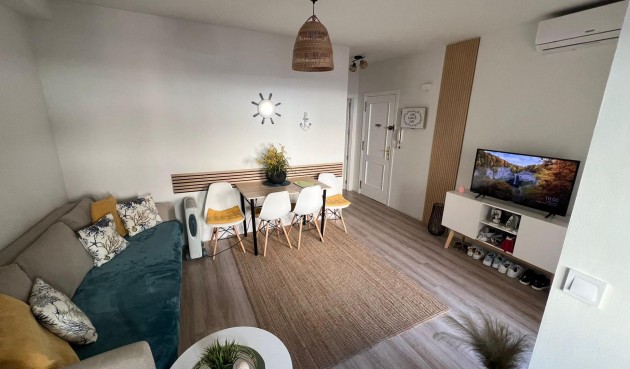 Resale - Apartment -
Torrevieja - Centro