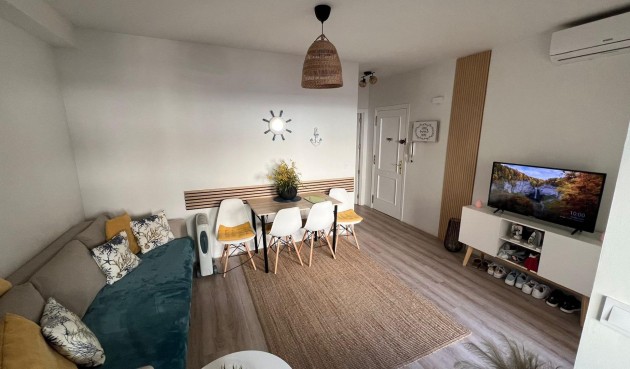 Resale - Apartment -
Torrevieja - Centro