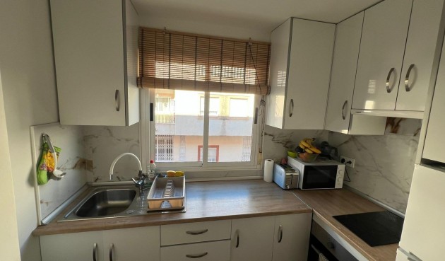 Resale - Apartment -
Torrevieja - Centro