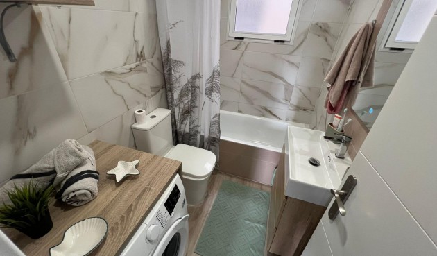 Resale - Apartment -
Torrevieja - Centro