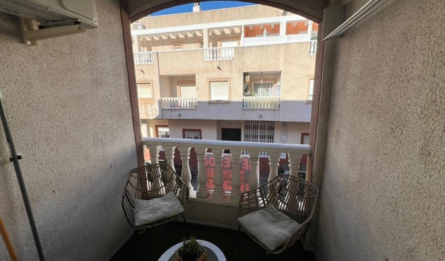 Resale - Apartment -
Torrevieja - Centro
