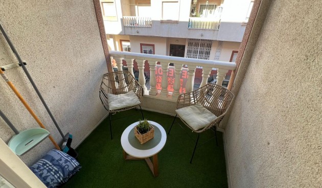 Resale - Apartment -
Torrevieja - Centro