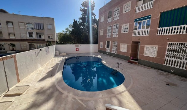 Resale - Apartment -
Torrevieja - Centro