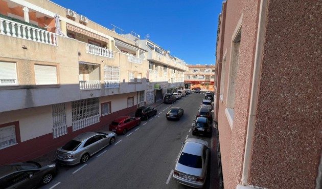 Resale - Apartment -
Torrevieja - Centro
