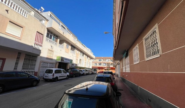 Resale - Apartment -
Torrevieja - Centro