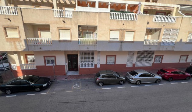 Resale - Apartment -
Torrevieja - Centro