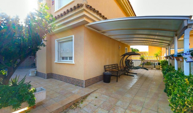 Resale - Villa -
Torrevieja - Los Balcones - Los Altos del Edén