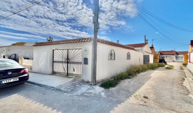 Brukt - Bungalow -
Torrevieja - La Siesta - El Salado - Torreta