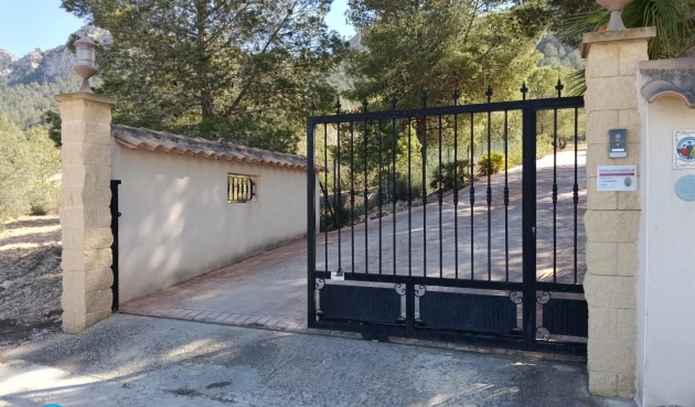 Resale - Villa -
Abanilla