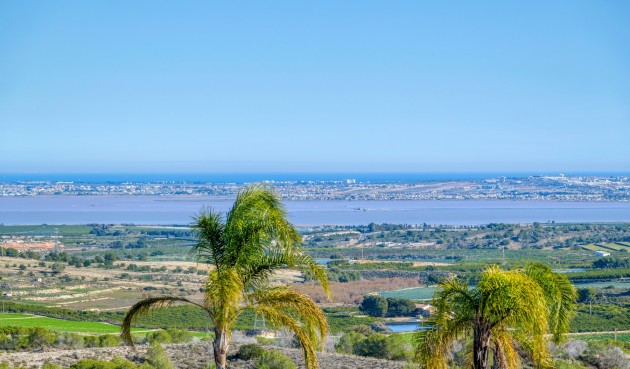 Brukt - Villa -
San Miguel de Salinas - Inland