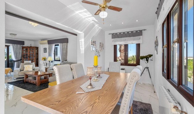 Brukt - Villa -
Almoradí - Inland