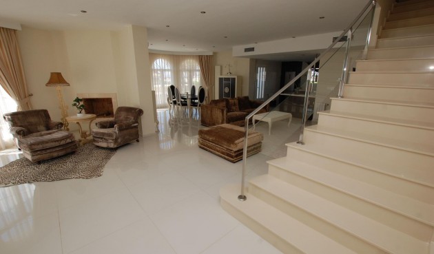 Brukt - Villa -
Ciudad Quesada - Costa Blanca