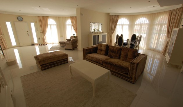 Brukt - Villa -
Ciudad Quesada - Costa Blanca