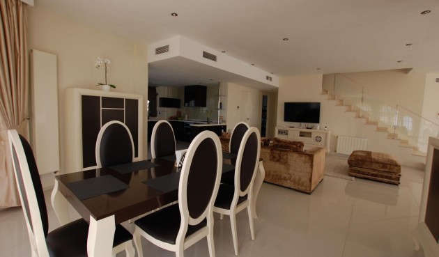 Brukt - Villa -
Ciudad Quesada - Costa Blanca