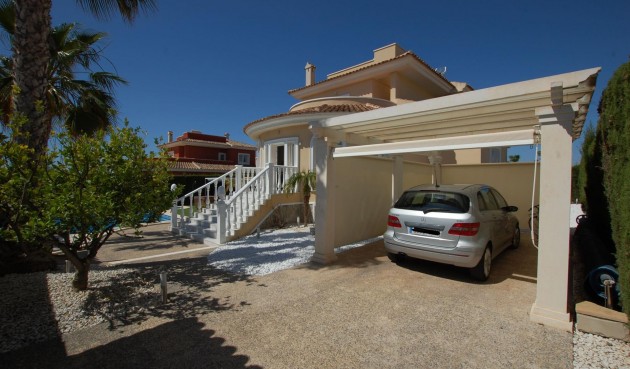 Brukt - Villa -
Ciudad Quesada - Costa Blanca