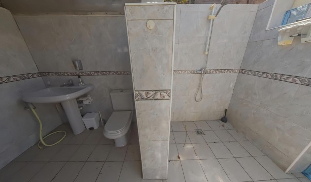 Återförsäljning - Villa -
Torrevieja - Costa Blanca