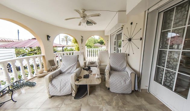 Återförsäljning - Villa -
Torrevieja - Costa Blanca