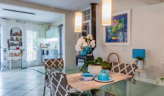 Återförsäljning - Villa -
Torrevieja - Costa Blanca