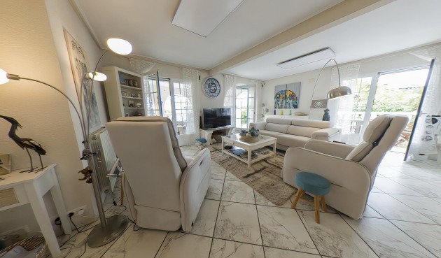 Återförsäljning - Villa -
Torrevieja - Costa Blanca