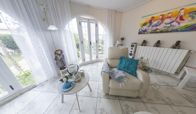 Återförsäljning - Villa -
Torrevieja - Costa Blanca