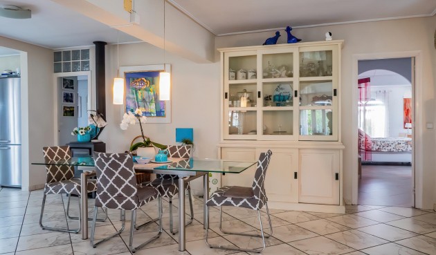 Återförsäljning - Villa -
Torrevieja - Costa Blanca