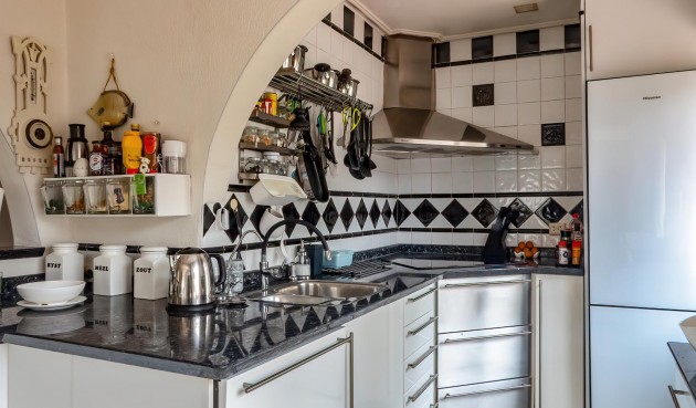 Återförsäljning - Villa -
Torrevieja - Costa Blanca