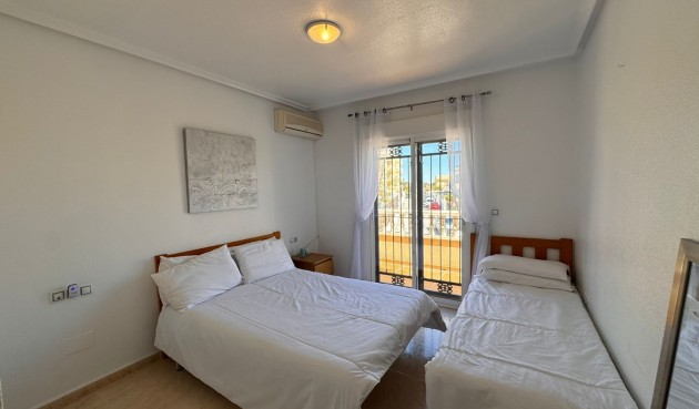 Brukt - Town House -
Campoamor - Costa Blanca