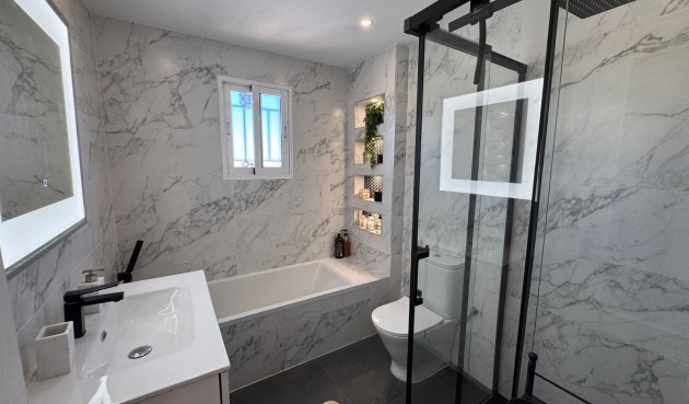 Brukt - Town House -
Campoamor - Costa Blanca