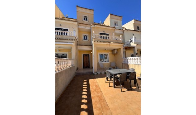 Brukt - Town House -
Campoamor - Costa Blanca