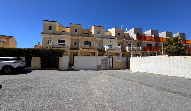 Brukt - Town House -
Campoamor - Costa Blanca