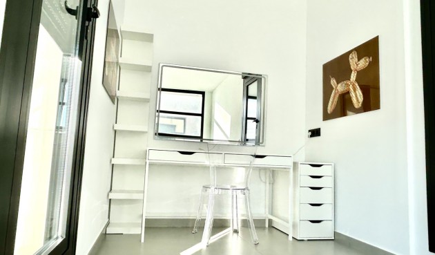 Återförsäljning - Villa -
Los Balcones - Costa Blanca