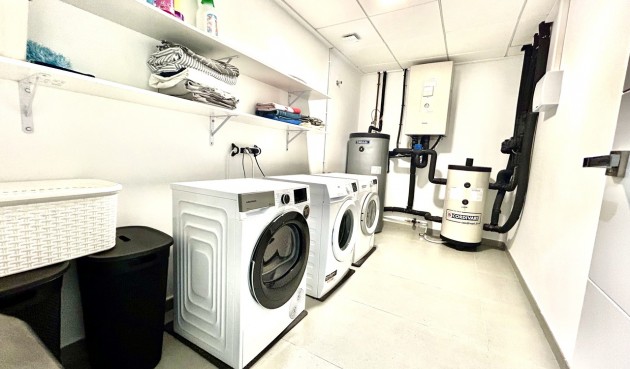 Återförsäljning - Villa -
Los Balcones - Costa Blanca