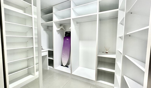 Återförsäljning - Villa -
Los Balcones - Costa Blanca