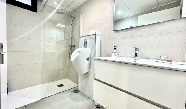 Återförsäljning - Villa -
Los Balcones - Costa Blanca