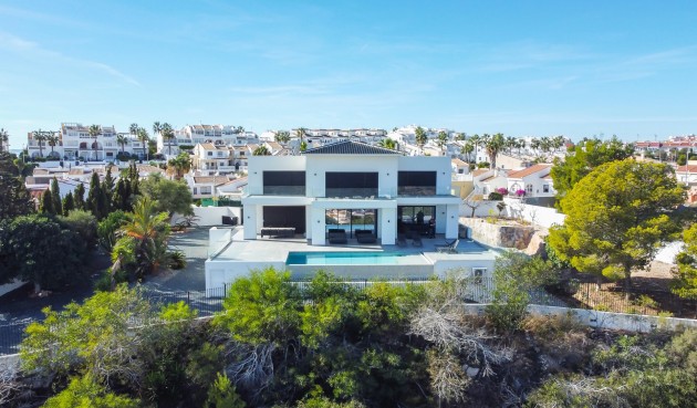 Brukt - Villa -
Ciudad Quesada - Costa Blanca