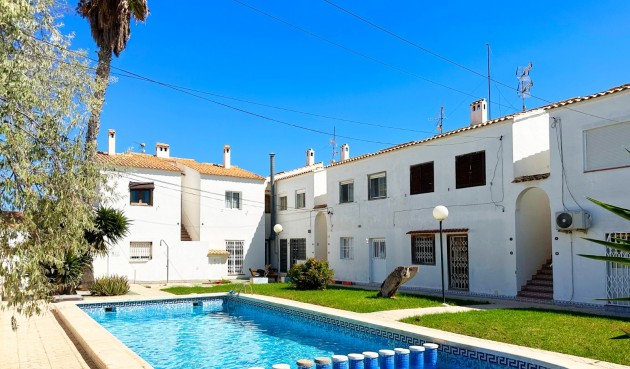 Brukt - Bungalow -
Orihuela Costa - Costa Blanca