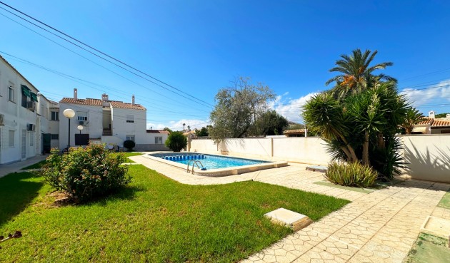 Brukt - Bungalow -
Orihuela Costa - Costa Blanca